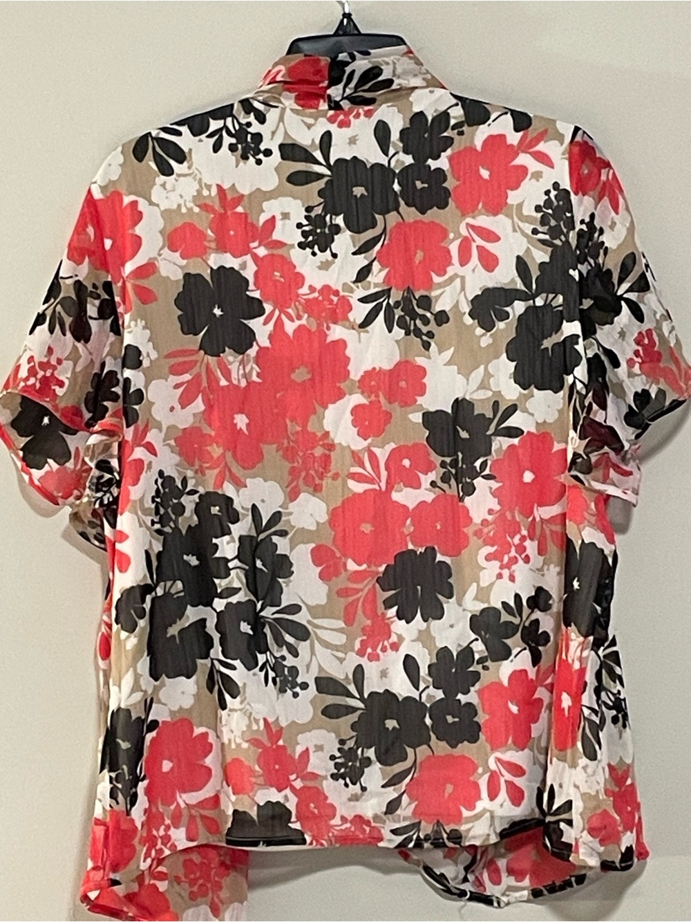 Floral Short-Sleeve Button-Up Top in Coral, Black & Cream. Item #11543
